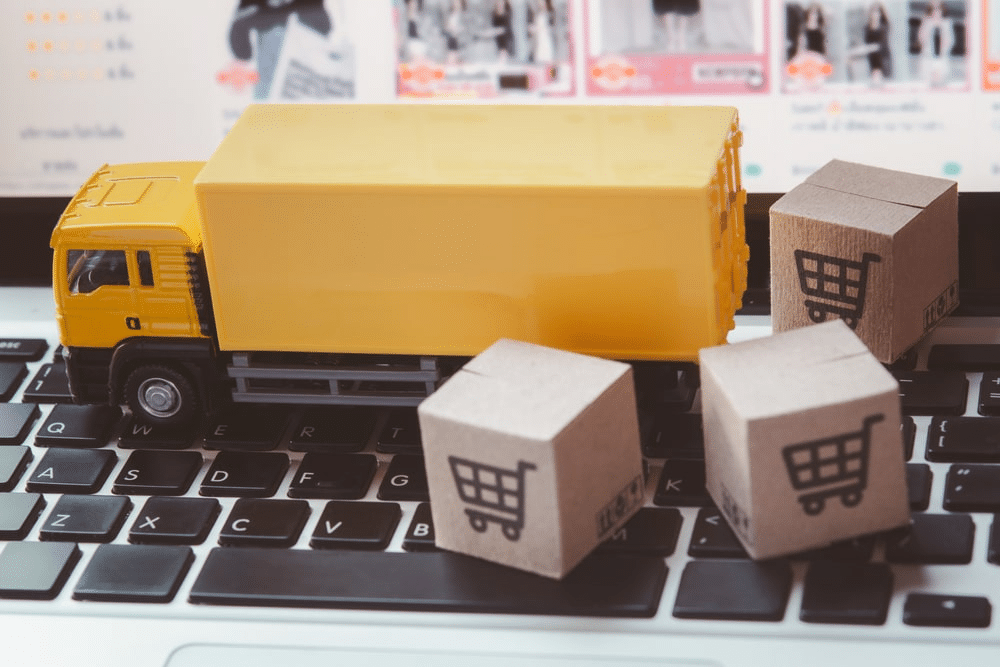 Features to Consider in an E-commerce Courier Service Dubai  