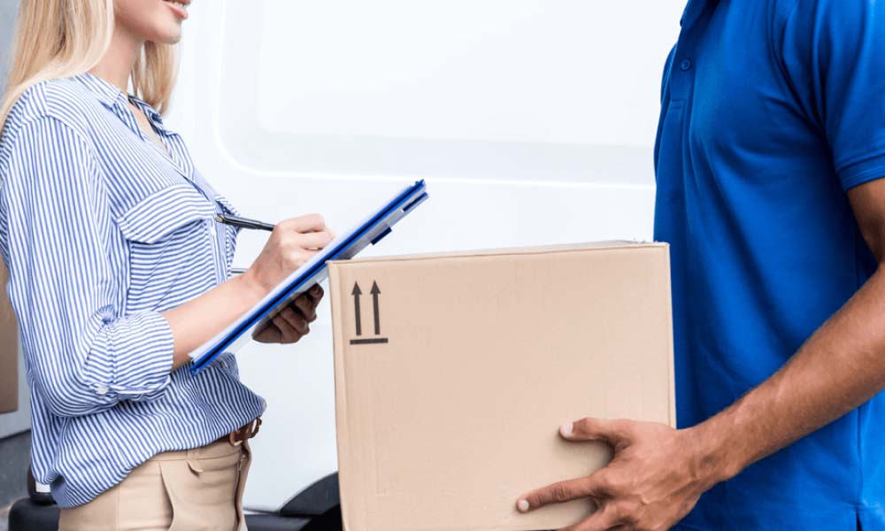Best e-commerce Courier Service in UAE: What Online Businesses Should Know
